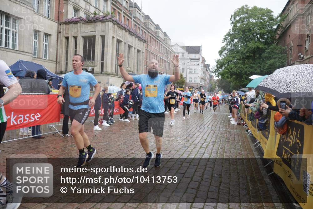 13.09.2026 - Kiel Lauf Yannick Fuchs http://msf.ph/oto/10413753 13.09.2026 10:45:31 Ziel 360, 461, 1012, 1180, 1267, 1682, 1969, 2599, 2836, 3075, 3182, 3263, 3264, 3628, 3749, 4151, 4168, 4536, 4699, 4726, 5365, 5957, 6269, 6406, 7027, 7620, 7735, 7766, 8444, 8762, 8788, 9083, 9429, 9867, 9895, 9914, 10441, 11951, 12044, 12355, 12687, 478, 979, 1181, 1482, 1575, 1590, 1606, 1703, 1878, 2391, 2410, 3263, 3264, 3285, 3753, 3796, 3872, 4044, 4588, 4681, 5220, 5296, 5361, 5600, 5763, 5764, 6298, 6799, 7765, 8198, 8941, 9702, 9917, 10388, 1015 meine-sportfotos.de