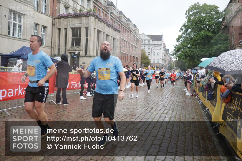 13.09.2026 - Kiel Lauf Yannick Fuchs http://msf.ph/oto/10413762 13.09.2026 10:45:31 Ziel 360, 461, 1012, 1180, 1267, 1682, 1969, 2599, 2836, 3075, 3182, 3263, 3264, 3628, 3749, 4151, 4168, 4536, 4699, 4726, 5365, 5957, 6269, 6406, 7027, 7620, 7735, 7766, 8444, 8762, 8788, 9083, 9429, 9867, 9895, 9914, 10441, 11951, 12044, 12355, 12687, 478, 979, 1181, 1482, 1575, 1590, 1606, 1703, 1878, 2391, 2410, 3263, 3264, 3285, 3753, 3796, 3872, 4044, 4588, 4681, 5220, 5296, 5361, 5600, 5763, 5764, 6298, 6799, 7765, 8198, 8941, 9702, 9917, 10388, 1015 meine-sportfotos.de