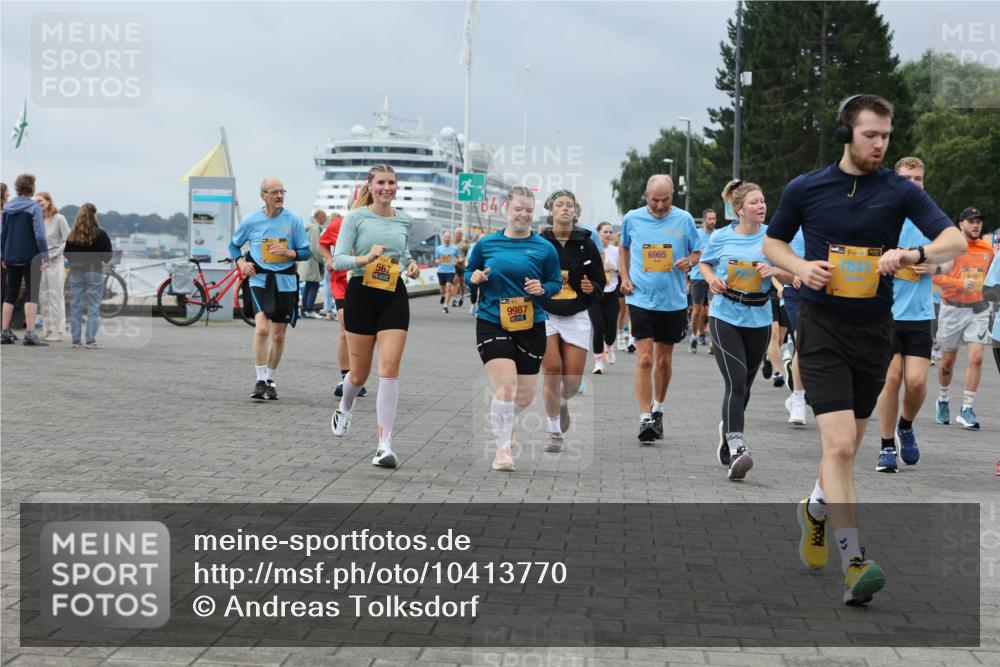13.09.2026 - Kiel Lauf Andreas Tolksdorf http://msf.ph/oto/10413770 13.09.2026 10:04:31 Kiellinie 13, 84, 567, 9987, 6965, 139, 18412 meine-sportfotos.de