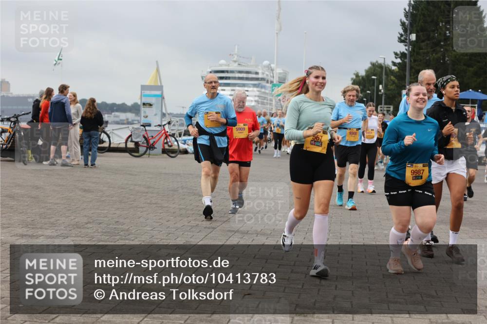 13.09.2026 - Kiel Lauf Andreas Tolksdorf http://msf.ph/oto/10413783 13.09.2026 10:04:33 Kiellinie 5909, 9300, 567, 39, 9987 meine-sportfotos.de