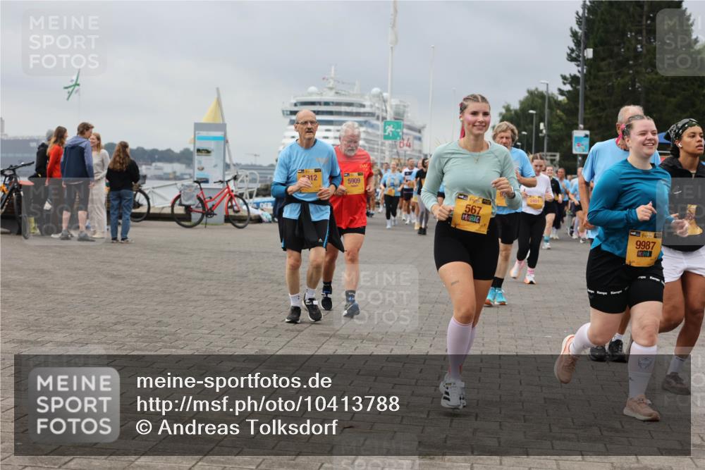 13.09.2026 - Kiel Lauf Andreas Tolksdorf http://msf.ph/oto/10413788 13.09.2026 10:04:33 Kiellinie 312, 5909, 84, 567, 38, 9987 meine-sportfotos.de