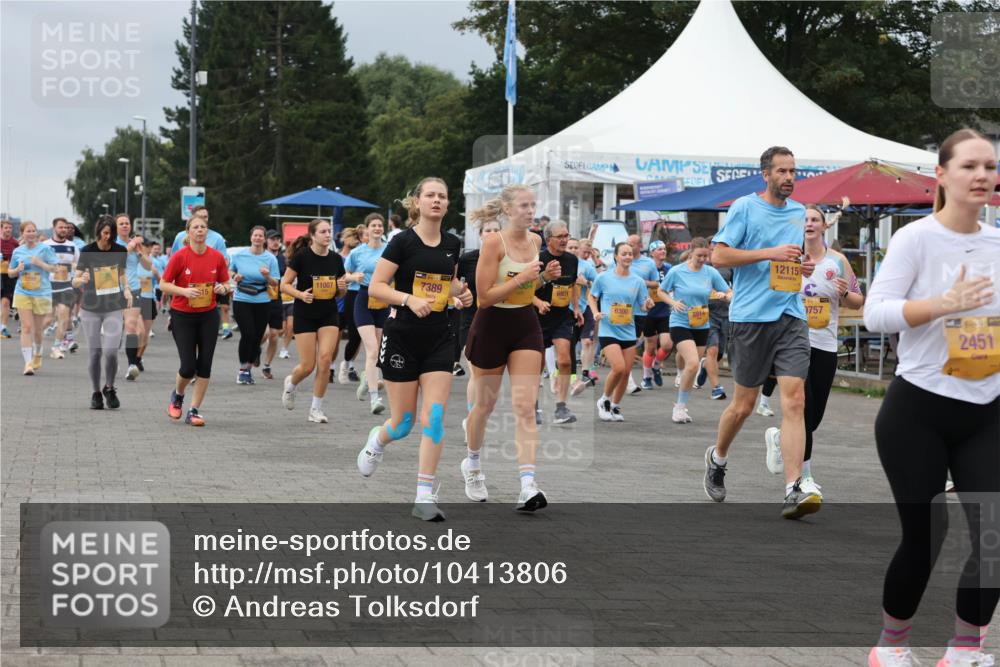 13.09.2026 - Kiel Lauf Andreas Tolksdorf http://msf.ph/oto/10413806 13.09.2026 10:04:38 Kiellinie 11007, 7389, 6931, 6300, 12115, 9757, 39, 2451 meine-sportfotos.de