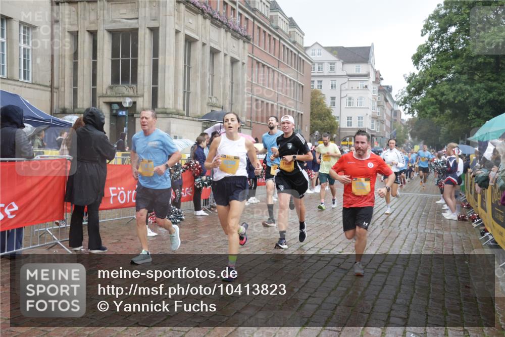 13.09.2026 - Kiel Lauf Yannick Fuchs http://msf.ph/oto/10413823 13.09.2026 10:45:35 Ziel 360, 461, 1180, 1267, 1682, 1752, 1969, 2599, 2836, 3075, 3182, 3347, 3749, 4151, 4536, 4586, 4699, 4726, 5957, 6269, 6406, 7027, 7735, 7766, 8282, 8444, 8762, 9083, 9429, 9867, 9895, 9914, 10441, 12044, 12687, 478, 979, 1012, 1267, 1482, 1575, 1590, 1606, 1703, 1878, 2391, 2410, 3263, 3264, 3285, 3628, 3753, 3796, 3872, 4044, 4168, 4588, 4681, 5220, 5296, 5361, 5365, 5600, 5763, 5764, 6298, 6799, 7765, 9702, 9917, 1015 meine-sportfotos.de