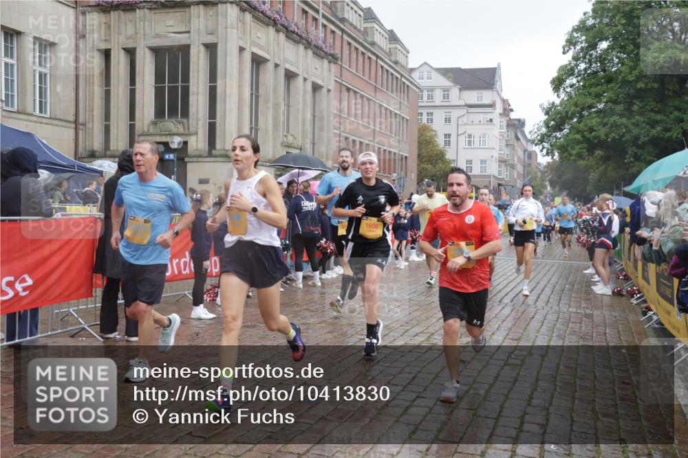 13.09.2026 - Kiel Lauf Yannick Fuchs http://msf.ph/oto/10413830 13.09.2026 10:45:35 Ziel 360, 461, 1180, 1267, 1682, 1752, 1969, 2599, 2836, 3075, 3182, 3347, 3749, 4151, 4536, 4586, 4699, 4726, 5957, 6269, 6406, 7027, 7735, 7766, 8282, 8444, 8762, 9083, 9429, 9867, 9895, 9914, 10441, 12044, 12687, 478, 979, 1012, 1267, 1482, 1575, 1590, 1606, 1703, 1878, 2391, 2410, 3263, 3264, 3285, 3628, 3753, 3796, 3872, 4044, 4168, 4588, 4681, 5220, 5296, 5361, 5365, 5600, 5763, 5764, 6298, 6799, 7765, 9702, 9917, 1015 meine-sportfotos.de