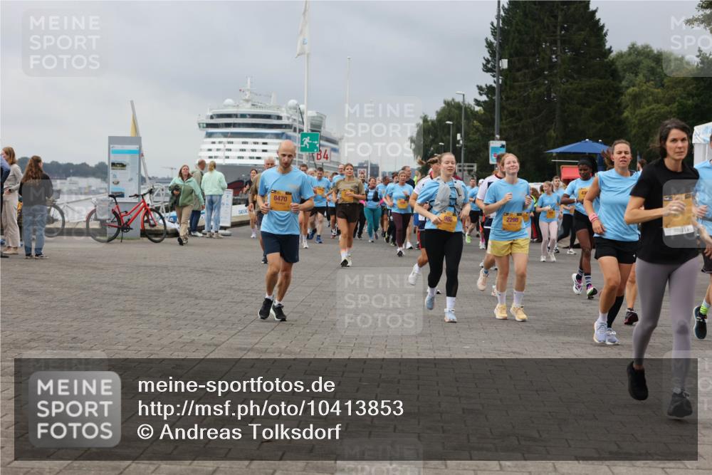 13.09.2026 - Kiel Lauf Andreas Tolksdorf http://msf.ph/oto/10413853 13.09.2026 10:04:42 Kiellinie 8470, 2298, 819 meine-sportfotos.de