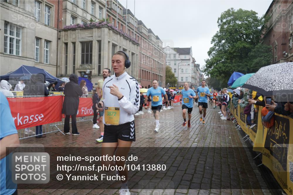 13.09.2026 - Kiel Lauf Yannick Fuchs http://msf.ph/oto/10413880 13.09.2026 10:45:38 Ziel 360, 461, 1015, 1065, 1180, 1484, 1682, 1752, 1969, 2599, 3075, 3182, 3347, 3749, 3807, 4151, 4586, 4699, 5072, 5205, 5278, 5957, 6269, 6406, 7027, 7503, 7735, 8282, 8442, 8444, 8731, 8762, 9083, 9429, 9727, 9774, 9895, 9914, 10149, 10407, 10441, 12044, 12687, 461, 478, 979, 1012, 1267, 1482, 1575, 1590, 1703, 1878, 1969, 2391, 2410, 2836, 3075, 3263, 3264, 3285, 3628, 3796, 3872, 4044, 4168, 4536, 4588, 4681, 4726, 5220, 5296, 5361, 5365, 5600, 5763, 5764, 5957, 6799, 9702 meine-sportfotos.de