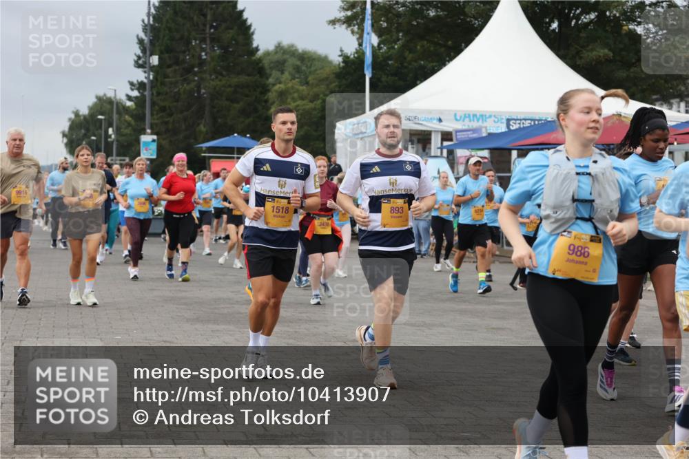 13.09.2026 - Kiel Lauf Andreas Tolksdorf http://msf.ph/oto/10413907 13.09.2026 10:04:46 Kiellinie 9916, 39, 1518, 12438, 38, 893, 8234, 986 meine-sportfotos.de