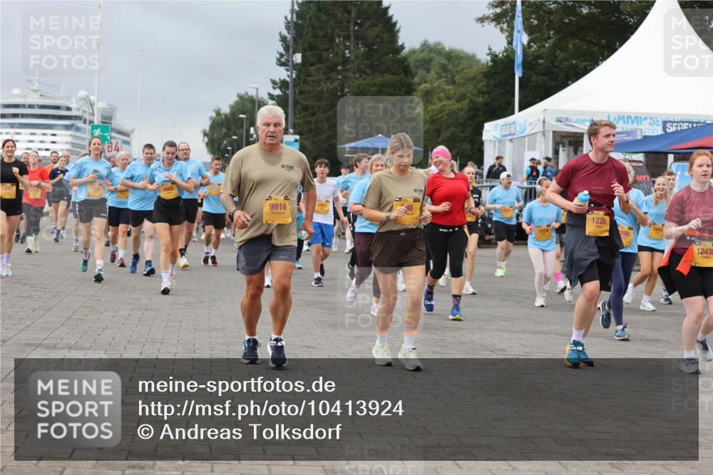 13.09.2026 - Kiel Lauf Andreas Tolksdorf http://msf.ph/oto/10413924 13.09.2026 10:04:49 Kiellinie 11087, 1605, 101, 9916, 3963, 36, 1228, 5843, 1074, 299, 12438 meine-sportfotos.de