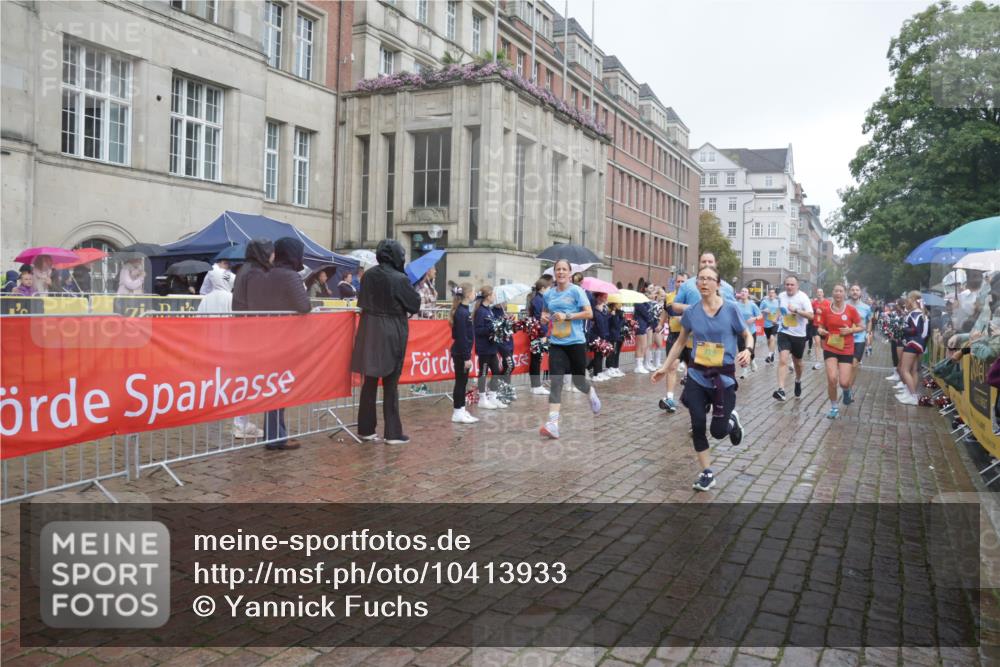 13.09.2026 - Kiel Lauf Yannick Fuchs http://msf.ph/oto/10413933 13.09.2026 10:45:42 Ziel 360, 1015, 1065, 1180, 1229, 1484, 1537, 1682, 1752, 2563, 3182, 3347, 3608, 3749, 3807, 4586, 5072, 5205, 5278, 6406, 7027, 7503, 7889, 8203, 8282, 8442, 8731, 8762, 8816, 9083, 9429, 9727, 9770, 9774, 9895, 9914, 10077, 10149, 10407, 11745, 461, 478, 979, 1012, 1267, 1482, 1575, 1590, 1703, 1878, 1969, 2391, 2599, 2836, 3075, 3263, 3264, 3285, 3628, 3796, 4151, 4168, 4536, 4588, 4699, 4726, 5220, 5296, 5361, 5365, 5600, 5763, 5764, 5957, 6269, 6799 meine-sportfotos.de