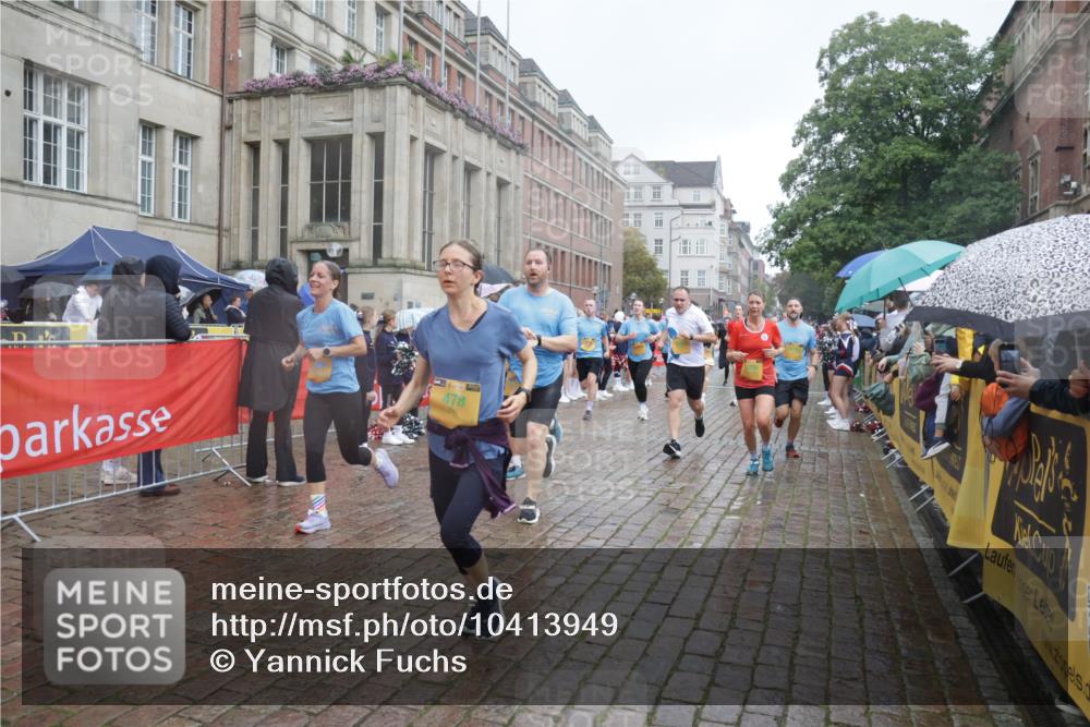 13.09.2026 - Kiel Lauf Yannick Fuchs http://msf.ph/oto/10413949 13.09.2026 10:45:43 Ziel 360, 499, 1015, 1065, 1180, 1229, 1484, 1537, 1682, 1752, 2563, 3182, 3347, 3608, 3749, 3807, 4586, 5072, 5205, 5278, 6406, 7503, 7889, 8203, 8282, 8442, 8731, 8762, 8816, 9429, 9727, 9770, 9774, 9914, 10077, 10149, 10407, 11745, 12150, 12224, 461, 478, 979, 1012, 1267, 1482, 1575, 1590, 1682, 1703, 1878, 1969, 2391, 2599, 2836, 3075, 3263, 3264, 3285, 3628, 3749, 3796, 4151, 4168, 4536, 4588, 4699, 4726, 5220, 5296, 5361, 5365, 5600, 5763, 5764, 5957, 6269, 6406, 6799, 550 meine-sportfotos.de
