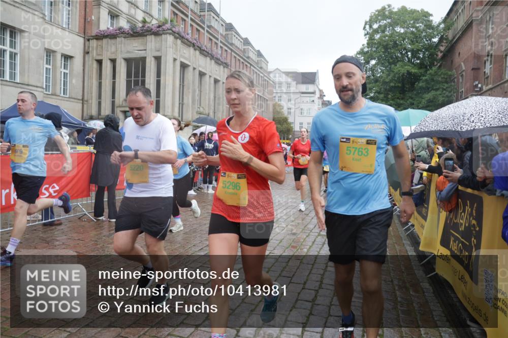 13.09.2026 - Kiel Lauf Yannick Fuchs http://msf.ph/oto/10413981 13.09.2026 10:45:45 Ziel 360, 499, 1015, 1065, 1229, 1484, 1537, 1725, 1752, 2563, 3347, 3608, 3807, 4586, 5072, 5205, 5278, 7503, 7889, 8203, 8282, 8442, 8731, 8816, 9727, 9770, 9774, 9914, 10077, 10149, 10407, 11745, 12150, 12224, 360, 461, 979, 1012, 1180, 1267, 1482, 1575, 1590, 1682, 1703, 1969, 2391, 2599, 2836, 3075, 3182, 3263, 3264, 3285, 3628, 3749, 3796, 4151, 4168, 4536, 4588, 4699, 4726, 5220, 5296, 5361, 5365, 5600, 5763, 5764, 5957, 6269, 6406, 6799, 498, 550, 9207, 1482 meine-sportfotos.de