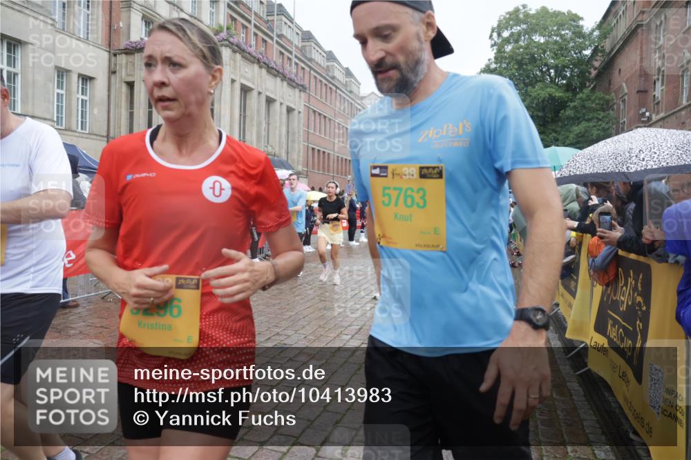 13.09.2026 - Kiel Lauf Yannick Fuchs http://msf.ph/oto/10413983 13.09.2026 10:45:45 Ziel 360, 499, 1015, 1065, 1229, 1484, 1537, 1725, 1752, 2563, 3347, 3608, 3807, 4586, 5072, 5205, 5278, 7503, 7889, 8203, 8282, 8442, 8731, 8816, 9727, 9770, 9774, 9914, 10077, 10149, 10407, 11745, 12150, 12224, 360, 461, 979, 1012, 1180, 1267, 1482, 1575, 1590, 1682, 1703, 1969, 2391, 2599, 2836, 3075, 3182, 3263, 3264, 3285, 3628, 3749, 3796, 4151, 4168, 4536, 4588, 4699, 4726, 5220, 5296, 5361, 5365, 5600, 5763, 5764, 5957, 6269, 6406, 6799, 498, 550, 9207, 1482 meine-sportfotos.de