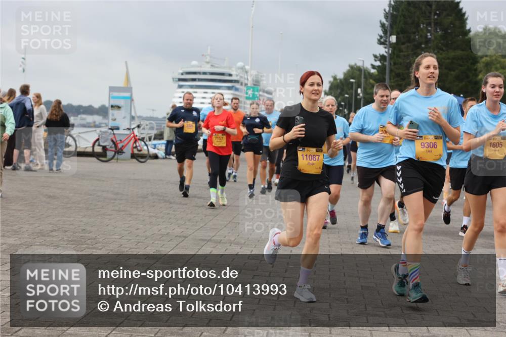 13.09.2026 - Kiel Lauf Andreas Tolksdorf http://msf.ph/oto/10413993 13.09.2026 10:04:53 Kiellinie 3325, 7157, 38, 11087, 06, 38, 9306, 39, 1605 meine-sportfotos.de