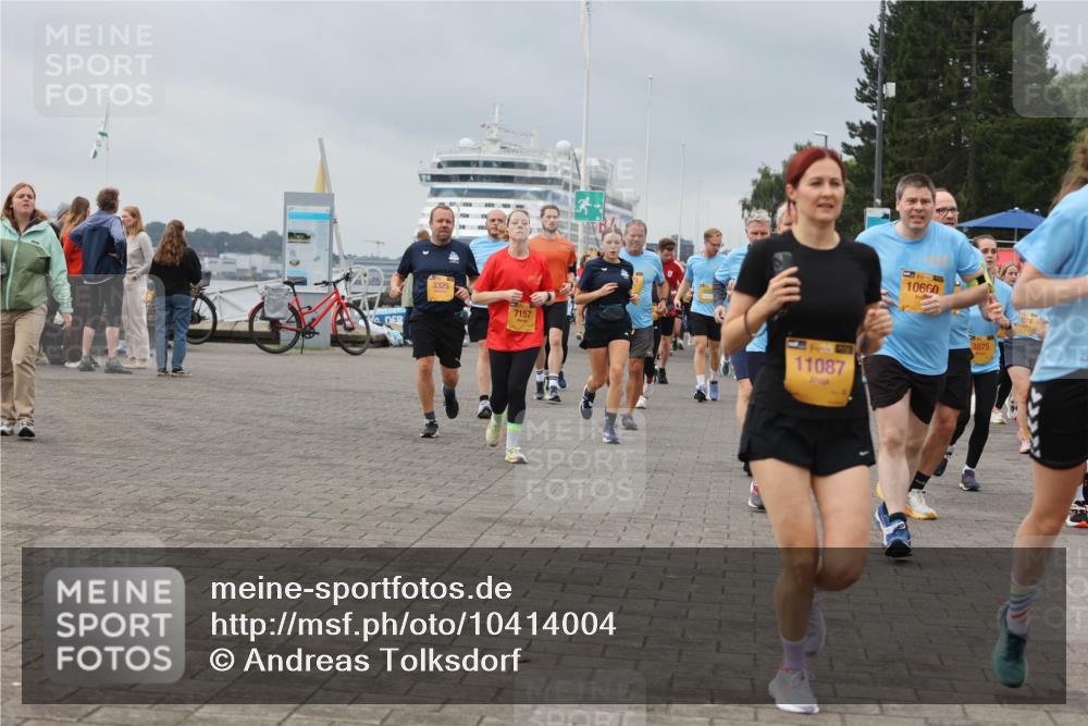 13.09.2026 - Kiel Lauf Andreas Tolksdorf http://msf.ph/oto/10414004 13.09.2026 10:04:53 Kiellinie 7157, 11087, 10660, 3875, 074 meine-sportfotos.de