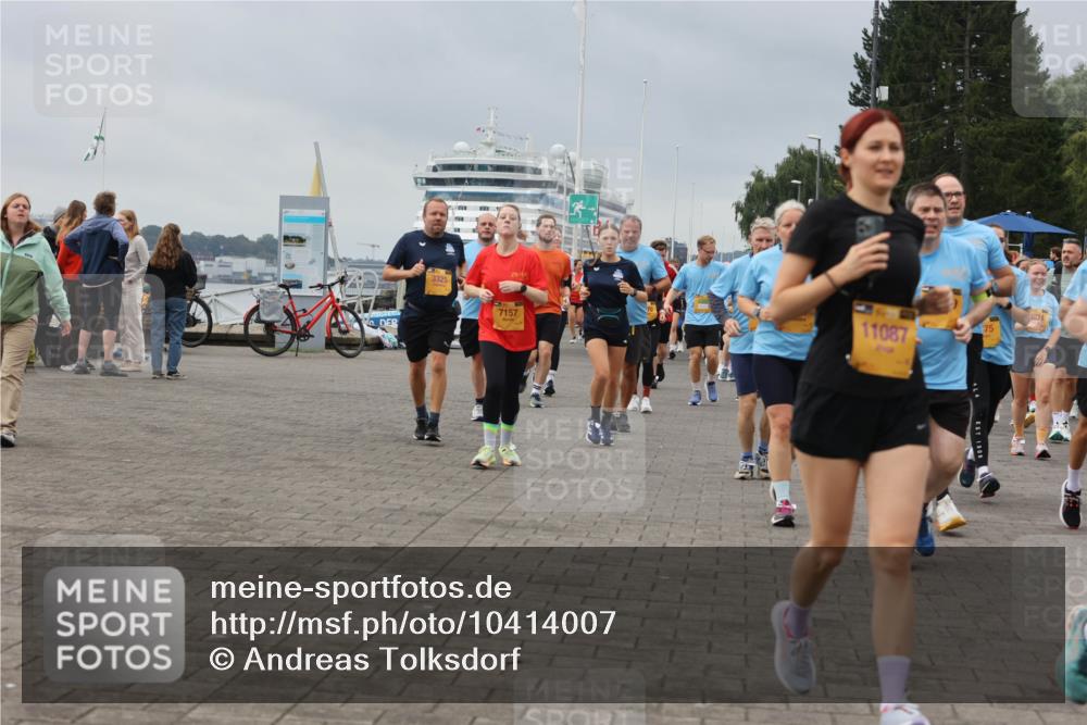 13.09.2026 - Kiel Lauf Andreas Tolksdorf http://msf.ph/oto/10414007 13.09.2026 10:04:54 Kiellinie 3325, 7157, 13, 11087, 75 meine-sportfotos.de