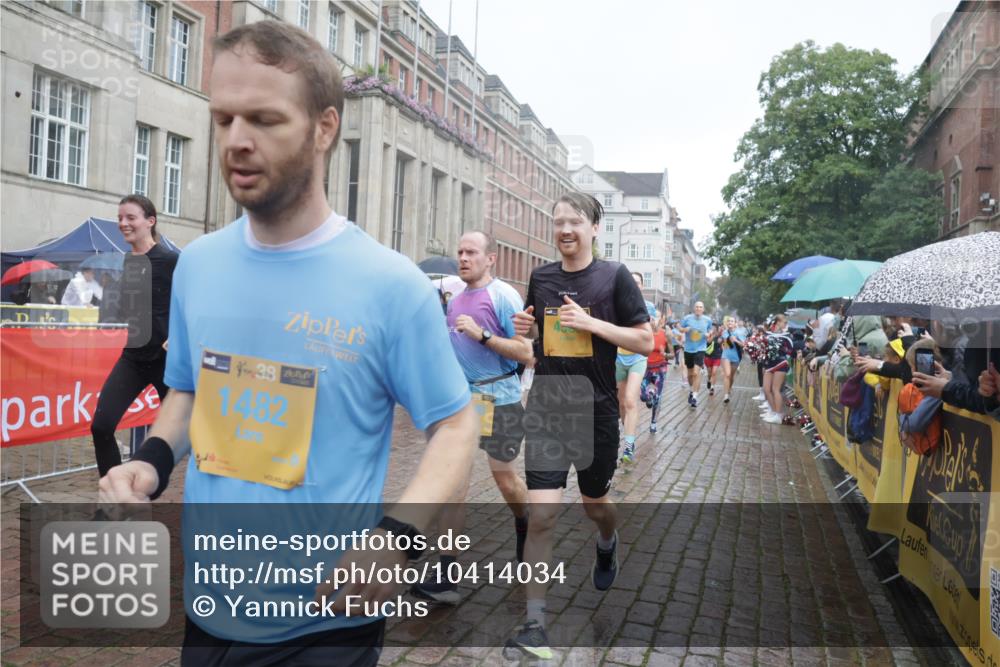 13.09.2026 - Kiel Lauf Yannick Fuchs http://msf.ph/oto/10414034 13.09.2026 10:45:48 Ziel 123, 499, 1015, 1065, 1229, 1484, 1537, 1725, 1752, 2421, 2563, 3347, 3608, 3807, 4586, 5072, 5205, 5278, 7503, 7889, 8203, 8282, 8442, 8731, 8816, 9727, 9770, 9774, 9843, 10046, 10077, 10149, 10407, 10569, 11745, 12150, 12224, 360, 461, 1012, 1180, 1267, 1482, 1575, 1590, 1682, 1969, 2391, 2599, 2836, 3075, 3182, 3263, 3264, 3285, 3347, 3628, 3749, 3796, 4151, 4168, 4536, 4586, 4588, 4699, 4726, 5361, 5365, 5600, 5957, 6269, 6406, 6799, 8282, 498, 550, 9207, 1482, 1590 meine-sportfotos.de