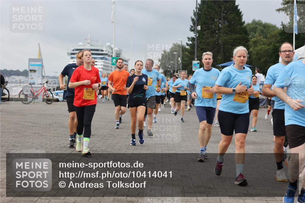 13.09.2026 - Kiel Lauf Andreas Tolksdorf http://msf.ph/oto/10414041 13.09.2026 10:04:56 Kiellinie 7157, 6, 5, 39, 1005, 2254 meine-sportfotos.de