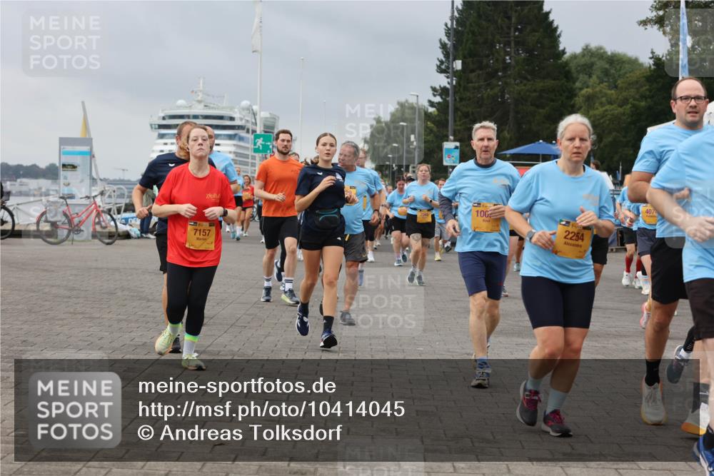 13.09.2026 - Kiel Lauf Andreas Tolksdorf http://msf.ph/oto/10414045 13.09.2026 10:04:56 Kiellinie 7157, 13, 39, 100, 2254, 407 meine-sportfotos.de