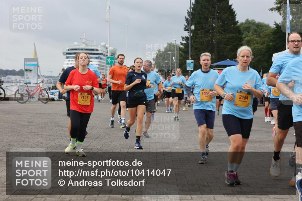 13.09.2026 - Kiel Lauf Andreas Tolksdorf http://msf.ph/oto/10414047 13.09.2026 10:04:56 Kiellinie 39, 7157, 7045, 38, 1005, 139, 2254, 4074 meine-sportfotos.de