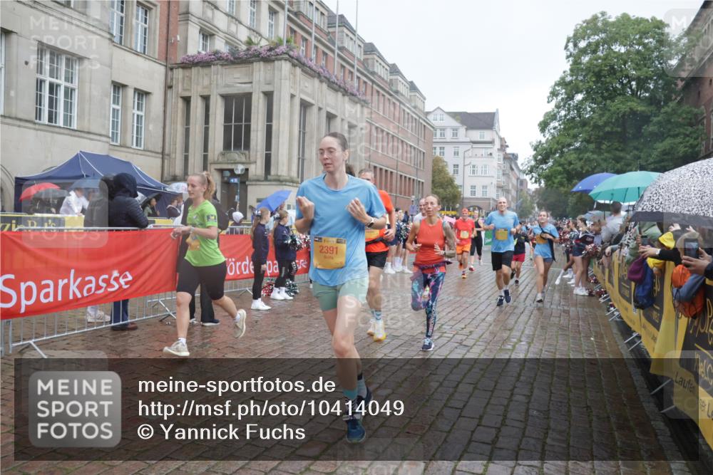 13.09.2026 - Kiel Lauf Yannick Fuchs http://msf.ph/oto/10414049 13.09.2026 10:45:49 Ziel 123, 499, 1015, 1065, 1229, 1484, 1537, 1725, 1752, 2421, 2563, 3608, 3807, 5072, 5205, 5278, 7503, 7889, 8203, 8442, 8731, 8816, 9727, 9770, 9774, 9843, 10046, 10077, 10149, 10407, 10569, 11745, 12150, 12224, 360, 461, 1012, 1180, 1267, 1575, 1590, 1682, 1752, 1969, 2391, 2599, 2836, 3075, 3182, 3263, 3264, 3285, 3347, 3628, 3749, 3796, 4151, 4168, 4536, 4586, 4588, 4699, 4726, 5361, 5365, 5957, 6269, 6406, 6799, 8282, 498, 550, 9207, 1482, 1590 meine-sportfotos.de