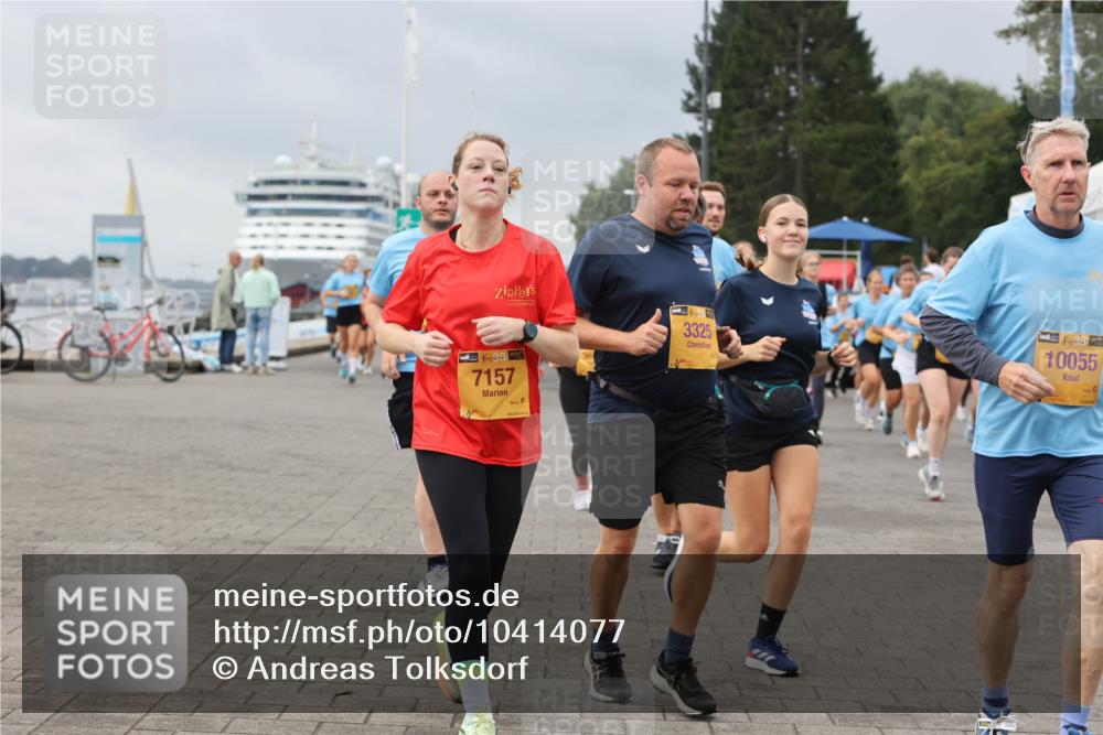 13.09.2026 - Kiel Lauf Andreas Tolksdorf http://msf.ph/oto/10414077 13.09.2026 10:04:57 Kiellinie 3325, 38, 10055, 38, 7157 meine-sportfotos.de