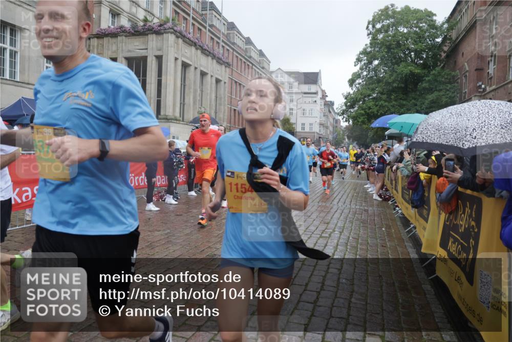 13.09.2026 - Kiel Lauf Yannick Fuchs http://msf.ph/oto/10414089 13.09.2026 10:45:52 Ziel 123, 499, 1065, 1229, 1537, 1725, 2421, 2563, 3608, 3807, 5205, 5278, 7503, 7889, 8203, 8655, 8731, 8816, 9770, 9774, 9843, 10046, 10077, 10407, 10569, 11745, 12150, 12224, 12748, 360, 461, 1012, 1015, 1065, 1180, 1267, 1484, 1575, 1682, 1752, 1969, 2599, 2836, 3075, 3182, 3263, 3264, 3347, 3628, 3749, 3807, 4151, 4168, 4536, 4586, 4699, 4726, 5072, 5278, 5365, 5957, 6269, 6406, 6799, 8282, 8442, 8731, 498, 550, 9207, 1482, 1590 meine-sportfotos.de