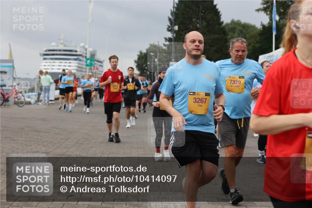 13.09.2026 - Kiel Lauf Andreas Tolksdorf http://msf.ph/oto/10414097 13.09.2026 10:04:59 Kiellinie 3513, 38, 3267, 7329 meine-sportfotos.de