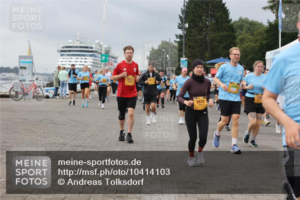 13.09.2026 - Kiel Lauf Andreas Tolksdorf http://msf.ph/oto/10414103 13.09.2026 10:05:00 Kiellinie 13, 84, 3513, 3413, 3670, 4980, 7045 meine-sportfotos.de