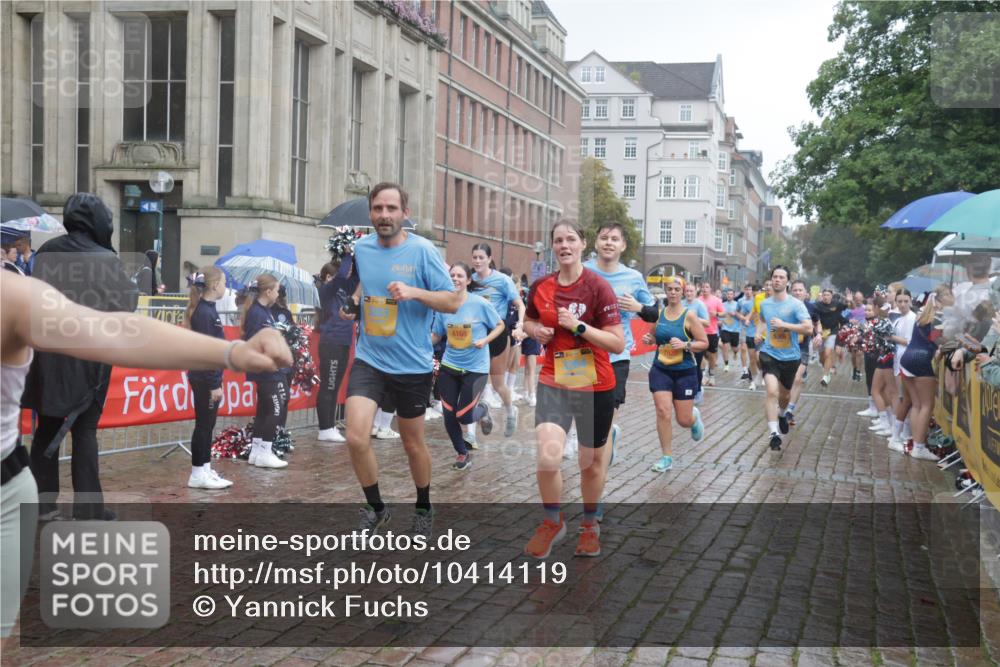 13.09.2026 - Kiel Lauf Yannick Fuchs http://msf.ph/oto/10414119 13.09.2026 10:45:54 Ziel 123, 499, 1229, 1537, 1725, 2421, 2563, 3608, 3781, 7889, 8203, 8403, 8655, 8816, 8881, 9770, 9843, 10046, 10077, 10569, 10735, 11745, 12150, 12224, 12748, 360, 461, 1012, 1015, 1065, 1180, 1229, 1267, 1484, 1537, 1682, 1752, 1969, 2563, 2599, 2836, 3075, 3182, 3263, 3264, 3347, 3628, 3749, 3807, 4151, 4168, 4536, 4586, 4699, 4726, 5072, 5205, 5278, 5365, 5957, 6269, 6406, 7503, 8282, 8442, 8731, 498, 550, 9207, 1482, 1590 meine-sportfotos.de