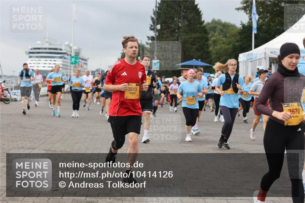 13.09.2026 - Kiel Lauf Andreas Tolksdorf http://msf.ph/oto/10414126 13.09.2026 10:05:01 Kiellinie 84, 38, 3513, 10996, 39, 3670 meine-sportfotos.de