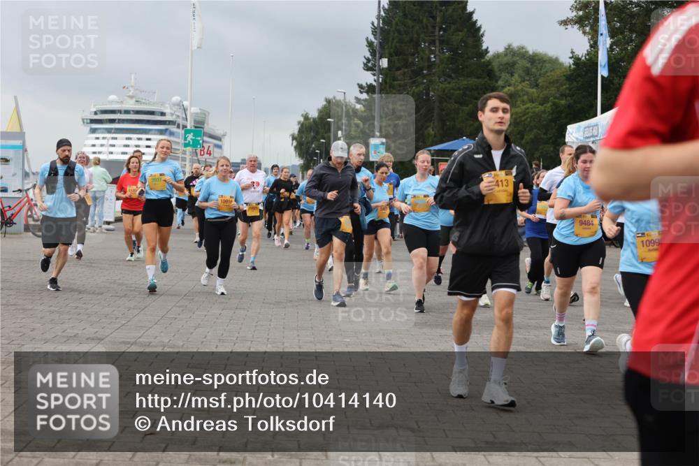 13.09.2026 - Kiel Lauf Andreas Tolksdorf http://msf.ph/oto/10414140 13.09.2026 10:05:03 Kiellinie 13, 1091, 413, 9484, 45, 39, 1099 meine-sportfotos.de