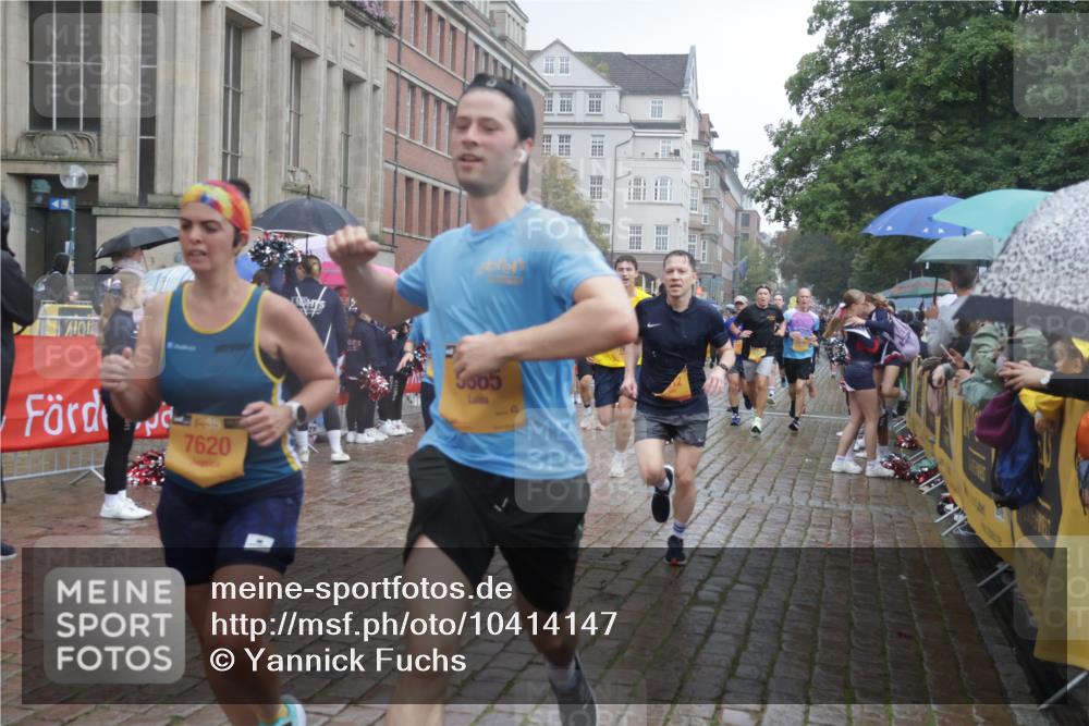 13.09.2026 - Kiel Lauf Yannick Fuchs http://msf.ph/oto/10414147 13.09.2026 10:45:56 Ziel 123, 499, 1725, 2421, 3781, 3844, 6385, 7073, 7889, 8403, 8551, 8655, 8816, 8881, 9375, 9843, 10046, 10569, 10735, 11670, 11745, 11822, 12150, 12224, 12748, 360, 461, 1012, 1015, 1065, 1180, 1229, 1267, 1484, 1537, 1682, 1752, 1969, 2563, 2599, 2836, 3075, 3182, 3263, 3264, 3347, 3608, 3628, 3749, 3807, 4151, 4168, 4536, 4586, 4699, 4726, 5072, 5205, 5278, 5365, 5957, 6269, 6406, 7503, 7889, 8203, 8282, 8442, 8731, 498, 550, 9207, 1590 meine-sportfotos.de