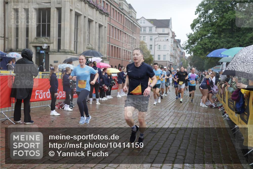 13.09.2026 - Kiel Lauf Yannick Fuchs http://msf.ph/oto/10414159 13.09.2026 10:45:57 Ziel 123, 499, 665, 1725, 2421, 3781, 3844, 5348, 5564, 6385, 7073, 8403, 8551, 8655, 8816, 8881, 9375, 9843, 10046, 10569, 10735, 11670, 11745, 11822, 12150, 12224, 12748, 360, 461, 1012, 1015, 1065, 1180, 1229, 1267, 1484, 1537, 1682, 1752, 1969, 2563, 2599, 2836, 3075, 3182, 3347, 3608, 3628, 3749, 3807, 4151, 4168, 4536, 4586, 4699, 4726, 5072, 5205, 5278, 5365, 5957, 6269, 6406, 7503, 7889, 8203, 8282, 8442, 8731, 8816, 498, 550, 9207, 1590 meine-sportfotos.de