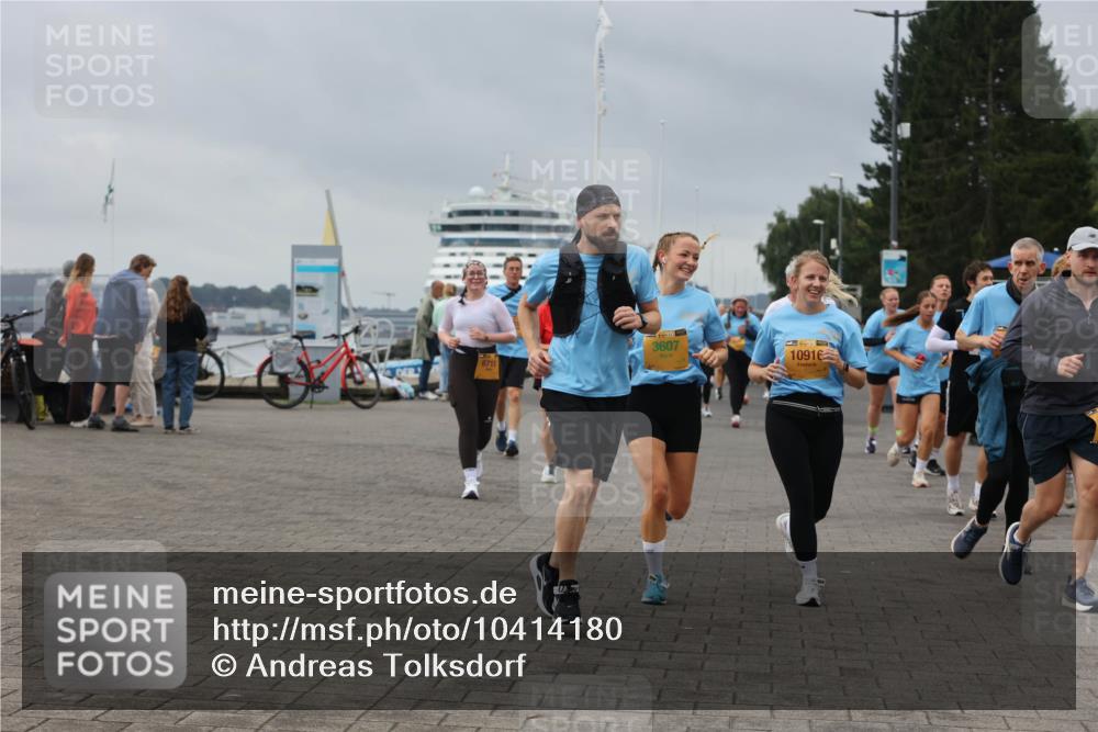 13.09.2026 - Kiel Lauf Andreas Tolksdorf http://msf.ph/oto/10414180 13.09.2026 10:05:06 Kiellinie 6715, 3607, 10916 meine-sportfotos.de