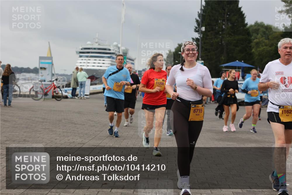 13.09.2026 - Kiel Lauf Andreas Tolksdorf http://msf.ph/oto/10414210 13.09.2026 10:05:09 Kiellinie 5187, 11, 11208, 38, 6715, 11060, 1, 38, 1162 meine-sportfotos.de