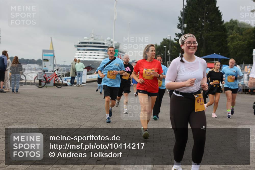 13.09.2026 - Kiel Lauf Andreas Tolksdorf http://msf.ph/oto/10414217 13.09.2026 10:05:10 Kiellinie 78, 518, 39, 1120, 28, 671, 1105 meine-sportfotos.de