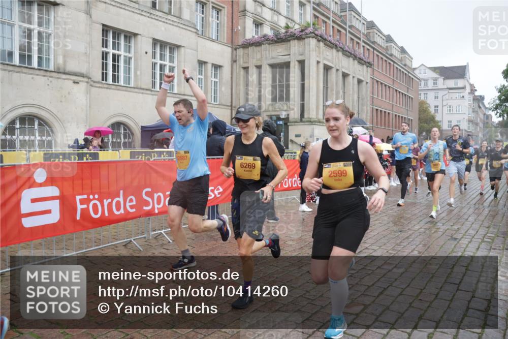 13.09.2026 - Kiel Lauf Yannick Fuchs http://msf.ph/oto/10414260 13.09.2026 10:46:05 Ziel 272, 498, 550, 665, 1030, 1374, 1582, 3781, 3844, 5348, 5510, 5515, 5564, 6385, 6436, 6980, 7073, 7241, 7772, 7939, 8403, 8551, 8561, 8655, 8881, 9207, 9375, 9715, 10050, 10615, 10735, 10809, 10975, 11670, 11822, 12748, 123, 360, 499, 1015, 1065, 1180, 1229, 1484, 1537, 1682, 1725, 1752, 2421, 2563, 2599, 3182, 3347, 3608, 3749, 3807, 4586, 5072, 5205, 5278, 6269, 6406, 7503, 7889, 8203, 8282, 8442, 8731, 8816, 6269 meine-sportfotos.de