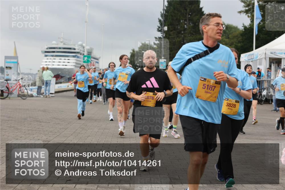 13.09.2026 - Kiel Lauf Andreas Tolksdorf http://msf.ph/oto/10414261 13.09.2026 10:05:13 Kiellinie 381, 078, 5187, 38, 3828, 475 meine-sportfotos.de