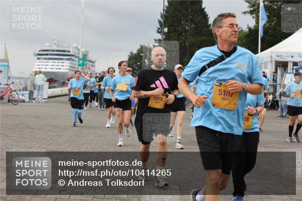 13.09.2026 - Kiel Lauf Andreas Tolksdorf http://msf.ph/oto/10414265 13.09.2026 10:05:13 Kiellinie 1078, 5187, 38, 28, 4758 meine-sportfotos.de