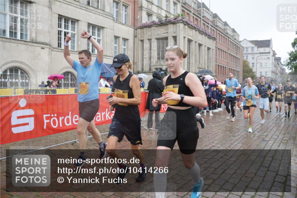 13.09.2026 - Kiel Lauf Yannick Fuchs http://msf.ph/oto/10414266 13.09.2026 10:46:05 Ziel 272, 498, 550, 665, 1030, 1374, 1582, 3781, 3844, 5348, 5510, 5515, 5564, 6385, 6436, 6980, 7073, 7241, 7772, 7939, 8403, 8551, 8561, 8655, 8881, 9207, 9375, 9715, 10050, 10615, 10735, 10809, 10975, 11670, 11822, 12748, 123, 360, 499, 1015, 1065, 1180, 1229, 1484, 1537, 1682, 1725, 1752, 2421, 2563, 2599, 3182, 3347, 3608, 3749, 3807, 4586, 5072, 5205, 5278, 6269, 6406, 7503, 7889, 8203, 8282, 8442, 8731, 8816, 6269 meine-sportfotos.de