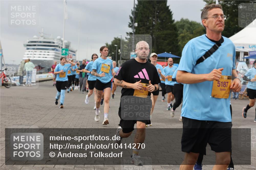 13.09.2026 - Kiel Lauf Andreas Tolksdorf http://msf.ph/oto/10414270 13.09.2026 10:05:13 Kiellinie 38, 78, 39, 5187 meine-sportfotos.de