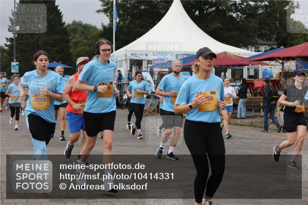 13.09.2026 - Kiel Lauf Andreas Tolksdorf http://msf.ph/oto/10414331 13.09.2026 10:05:17 Kiellinie 381, 2503, 39, 422, 59, 2878, 7942 meine-sportfotos.de