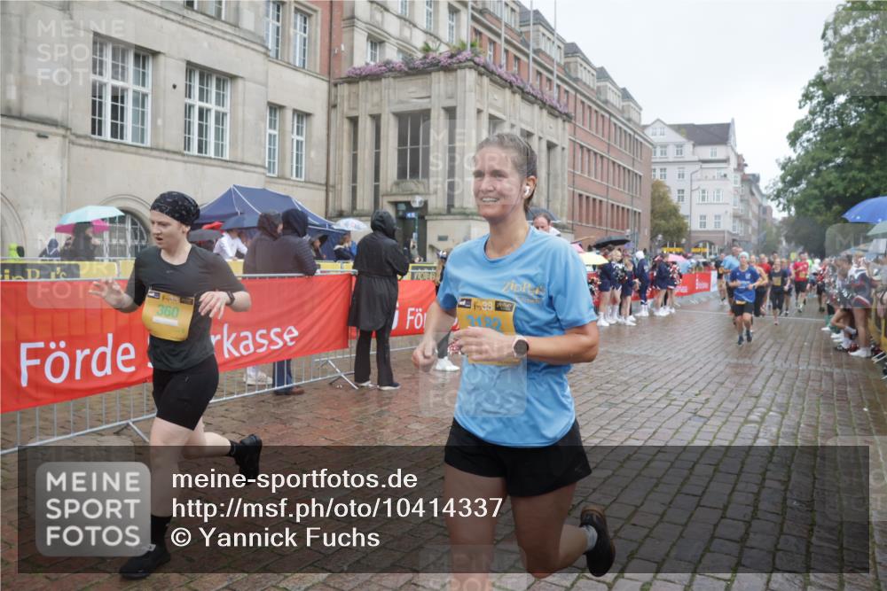 13.09.2026 - Kiel Lauf Yannick Fuchs http://msf.ph/oto/10414337 13.09.2026 10:46:09 Ziel 272, 498, 550, 665, 1030, 1374, 1582, 2448, 3422, 3781, 3844, 5017, 5348, 5510, 5515, 5564, 6385, 6436, 6980, 7073, 7241, 7772, 7840, 7939, 8310, 8403, 8551, 8561, 8881, 9207, 9375, 9715, 10050, 10615, 10809, 10975, 11670, 11822, 12077, 12306, 12481, 123, 360, 499, 1015, 1065, 1180, 1229, 1484, 1537, 1725, 1752, 2421, 2563, 3182, 3347, 3608, 3781, 3807, 4586, 5072, 5205, 5278, 7503, 7889, 8203, 8282, 8403, 8442, 8655, 8731, 8816, 8881, 6269 meine-sportfotos.de
