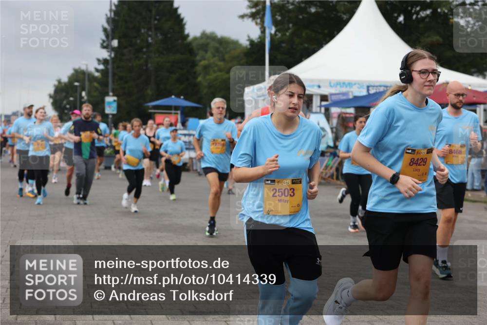 13.09.2026 - Kiel Lauf Andreas Tolksdorf http://msf.ph/oto/10414339 13.09.2026 10:05:18 Kiellinie 28, 2503, 39, 8429, 8468 meine-sportfotos.de