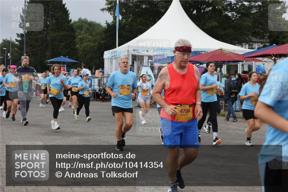 13.09.2026 - Kiel Lauf Andreas Tolksdorf http://msf.ph/oto/10414354 13.09.2026 10:05:19 Kiellinie 4155, 9553, 138, 10799, 9063, 4709 meine-sportfotos.de