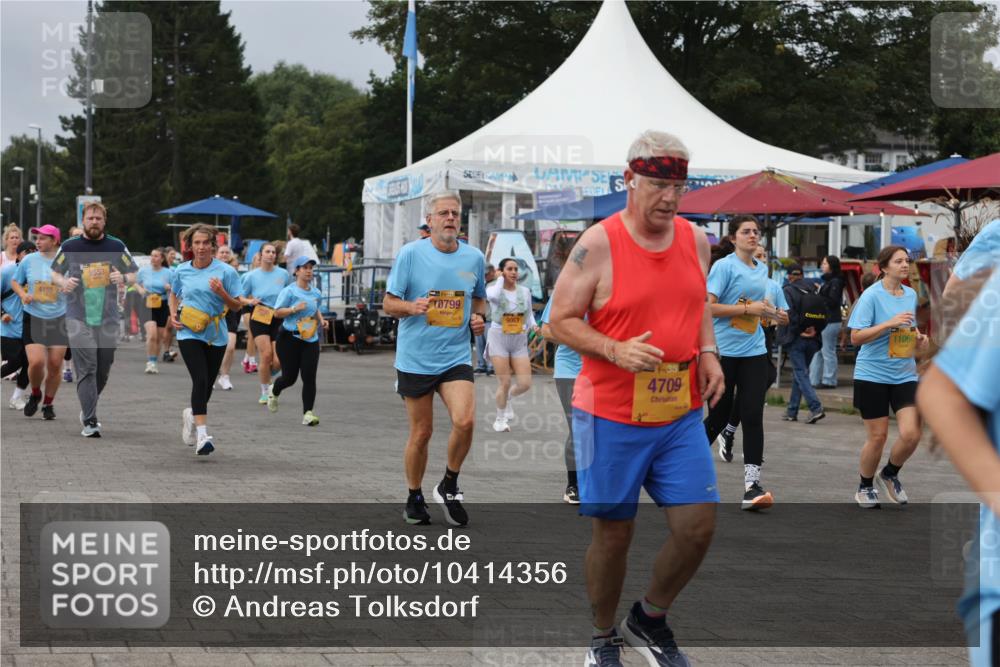13.09.2026 - Kiel Lauf Andreas Tolksdorf http://msf.ph/oto/10414356 13.09.2026 10:05:19 Kiellinie 4155, 2, 9553, 10799, 9063, 4709, 11060 meine-sportfotos.de