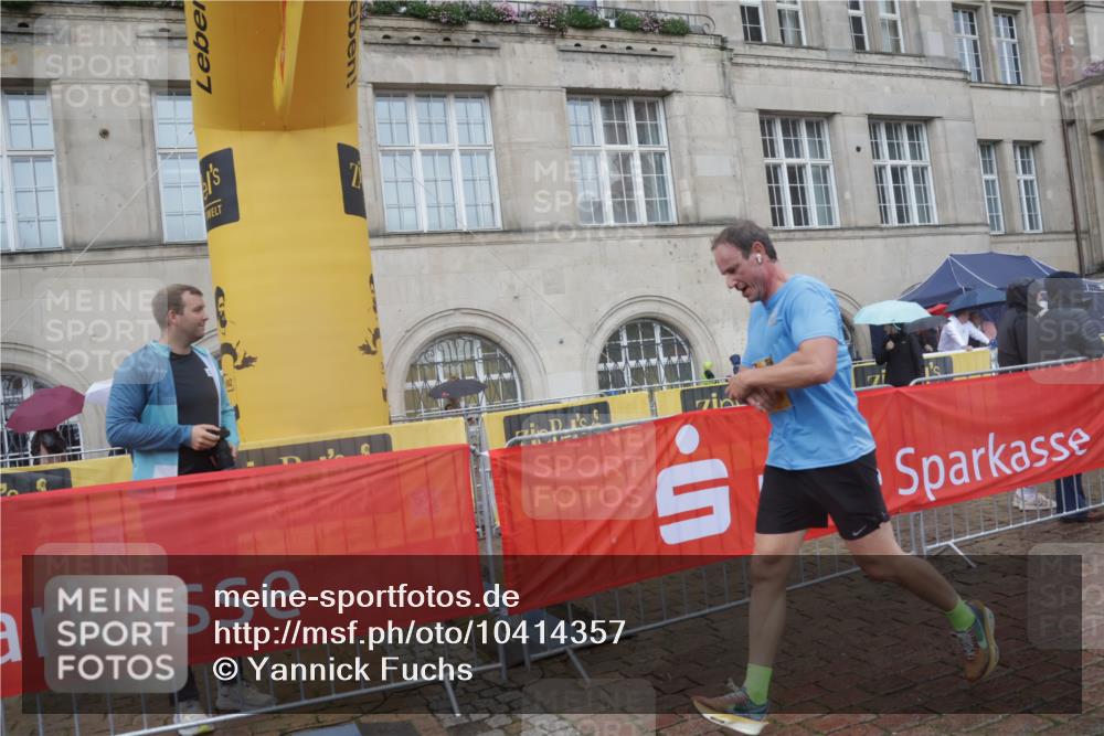 13.09.2026 - Kiel Lauf Yannick Fuchs http://msf.ph/oto/10414357 13.09.2026 10:46:10 Ziel 272, 498, 550, 665, 1030, 1374, 1582, 2448, 3422, 3844, 5017, 5348, 5421, 5510, 5515, 5564, 6385, 6436, 6980, 7044, 7073, 7241, 7772, 7840, 7939, 8310, 8551, 8561, 9207, 9375, 9715, 10050, 10615, 10809, 10975, 11642, 11670, 11822, 12077, 12306, 12481, 123, 360, 499, 1015, 1065, 1229, 1484, 1537, 1725, 1752, 2421, 2563, 3347, 3608, 3781, 3807, 3844, 4586, 5072, 5205, 5278, 7073, 7503, 7889, 8203, 8282, 8403, 8442, 8655, 8731, 8816, 8881, 6269 meine-sportfotos.de