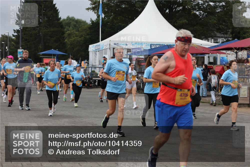 13.09.2026 - Kiel Lauf Andreas Tolksdorf http://msf.ph/oto/10414359 13.09.2026 10:05:19 Kiellinie 4155, 10799, 10704, 4709, 36, 3, 260 meine-sportfotos.de