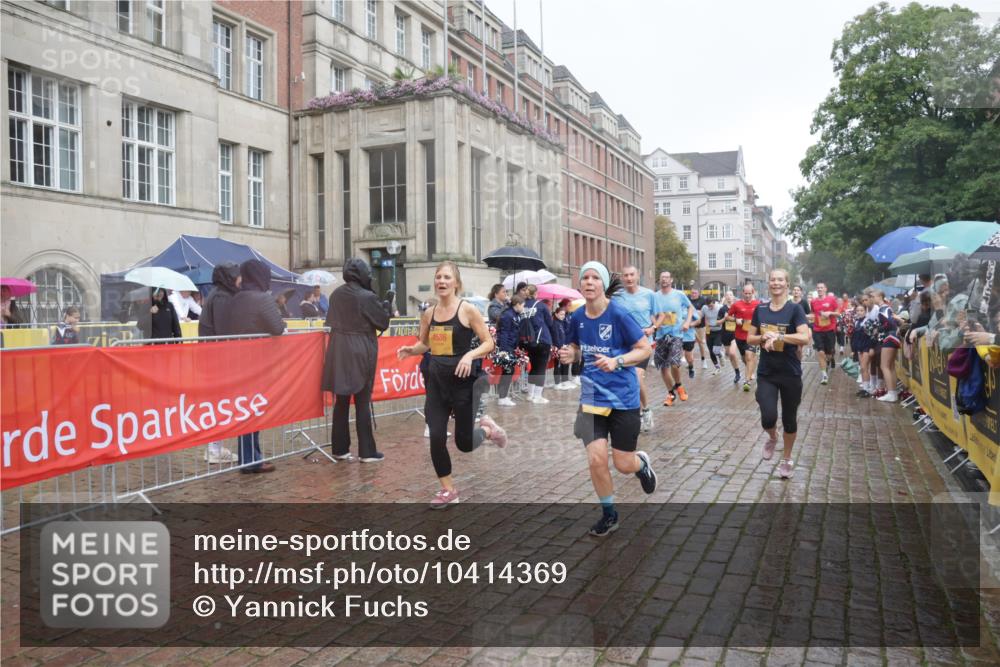 13.09.2026 - Kiel Lauf Yannick Fuchs http://msf.ph/oto/10414369 13.09.2026 10:46:11 Ziel 272, 498, 550, 665, 1013, 1030, 1374, 1582, 2448, 3422, 5017, 5348, 5421, 5510, 5515, 5564, 6385, 6436, 6980, 7044, 7241, 7772, 7840, 7939, 8310, 8551, 8561, 9207, 9361, 9375, 9715, 10050, 10615, 10699, 10809, 10975, 11642, 12077, 12306, 12481, 123, 499, 1015, 1065, 1229, 1484, 1537, 1725, 1752, 2421, 2563, 3347, 3608, 3781, 3807, 3844, 4586, 5072, 5205, 5278, 6385, 7073, 7503, 7889, 8203, 8282, 8403, 8442, 8551, 8655, 8731, 8816, 8881, 9375, 6269 meine-sportfotos.de