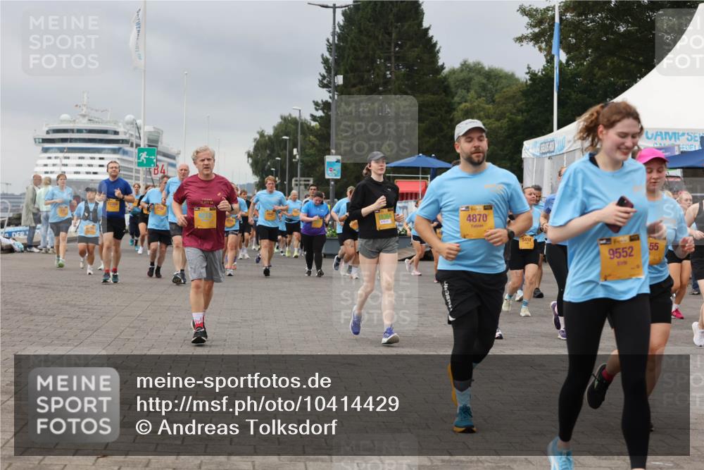 13.09.2026 - Kiel Lauf Andreas Tolksdorf http://msf.ph/oto/10414429 13.09.2026 10:05:24 Kiellinie 4, 21, 0375, 4216, 10364, 4870, 5418, 9552, 55 meine-sportfotos.de
